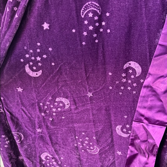 Spirit Halloween Celestial Purple Hooded Robe Mystic Dress Costume Plus Size - Picture 10 of 11